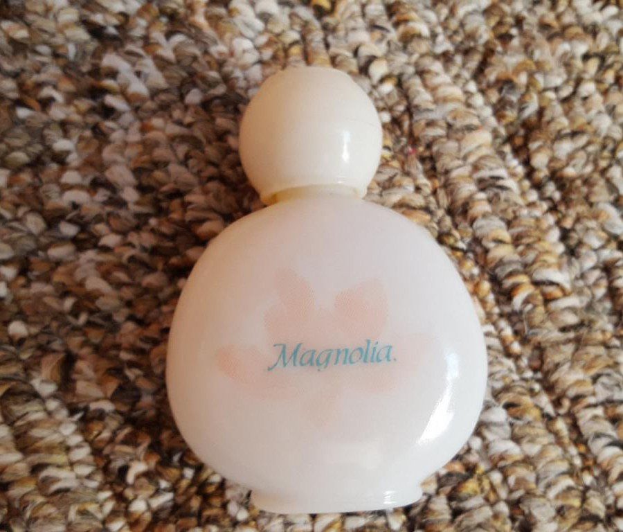 خرید ادکلن نوستالژیک 6 خرید ادکلن نوستالژیک مگنولیا