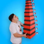 جعبه هدیه قرمز مشکی ساده همراه با مدل