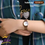 ساعت سولیدا زنانه فلزی S4114/4 نمای روی دست از دور