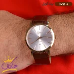 ساعت کوبل بند چرمی مردانه کد 6099/1 نمای روی دست از نزدیک