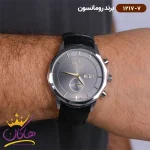 ساعت رومانسون مردانه بند چرمی 1217/7 نمای روی دست از نزدیک