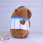عروسک پولیشی کاپی بارا با لباس اسپرت قهوه ای از نمای بغل