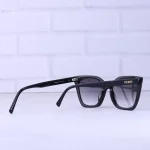 دسته عینک آفتابی فندی زنانه فریم مشکی استیت FE 50085/1