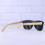 دسته عینک آفتابی ری بن فریم مستطیل دسته چوبی RB 8302/1