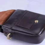 کیف دوشی چرم چرمسال پوست ماری کد 711 قهوه‌ای تیره نمای باز