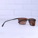 دسته مشکی عینک آفتابی مردانه پلیس آلومینیومی قهوه ای 8633/3