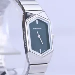 نمای نزدیک ساعت مچی ویمبرلی زنانه فلزی قاب چندضلعی صفحه سبز WB-CS452L-C