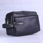 نمای کنار کیف دوشی چرم چرمسال طرح پوست مار مشکی B 944/1