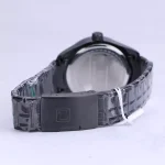 نمای بسته قفل ساعت مچی عقربه ای مردانه نیوی فورس فلزی مشکی 8032/5