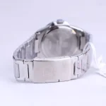 نمای بسته قفل ساعت مچی نیوی فورس مردانه فلزی نقره ای صفحه سفید 9258/2