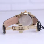 نمای باز قفل ساعت مچی مردانه الگانس بند چرم مشکی قاب طلایی G 1238/13