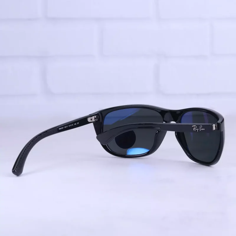 عینک آفتابی ری بن فریم مشکی مستطیلی پلاریزه RB 4307/2 2 دسته عینک آفتابی ری بن فریم مشکی مستطیلی پلاریزه RB 4307/2