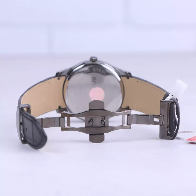 ساعت عقربه ای رومانسون مردانه چرم مشکی قاب گان G1533/3 2 نمای باز ساعت عقربه ای رومانسون مردانه چرم مشکی قاب گان G1533/3