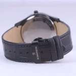 نمای بسته ساعت مچی رومانسون مردانه بند چرم مشکی قاب مشکی G1534/1