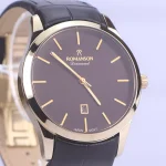 نمای نزدیک ساعت مچی رومانسون مردانه بند چرم مشکی قاب طلایی G1535/2