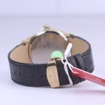 نمای بسته ساعت مچی رومانسون مردانه بند چرم مشکی قاب طلایی G1535/2