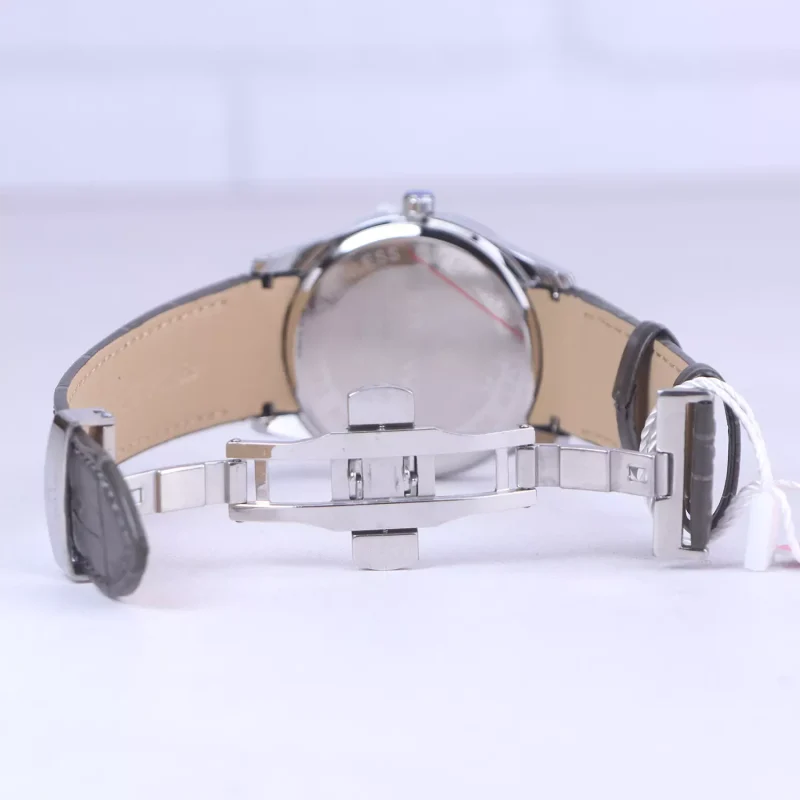 ساعت مچی رومانسون مردانه بند چرم طوسی قاب نقره ای G1535/3 2 نمای باز ساعت مچی رومانسون مردانه بند چرم طوسی قاب نقره ای G1535/3
